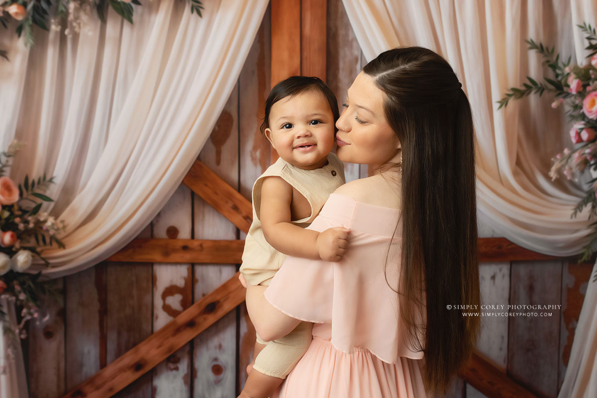 Motherhood Mini Sessions | 3N6A0188.jpg