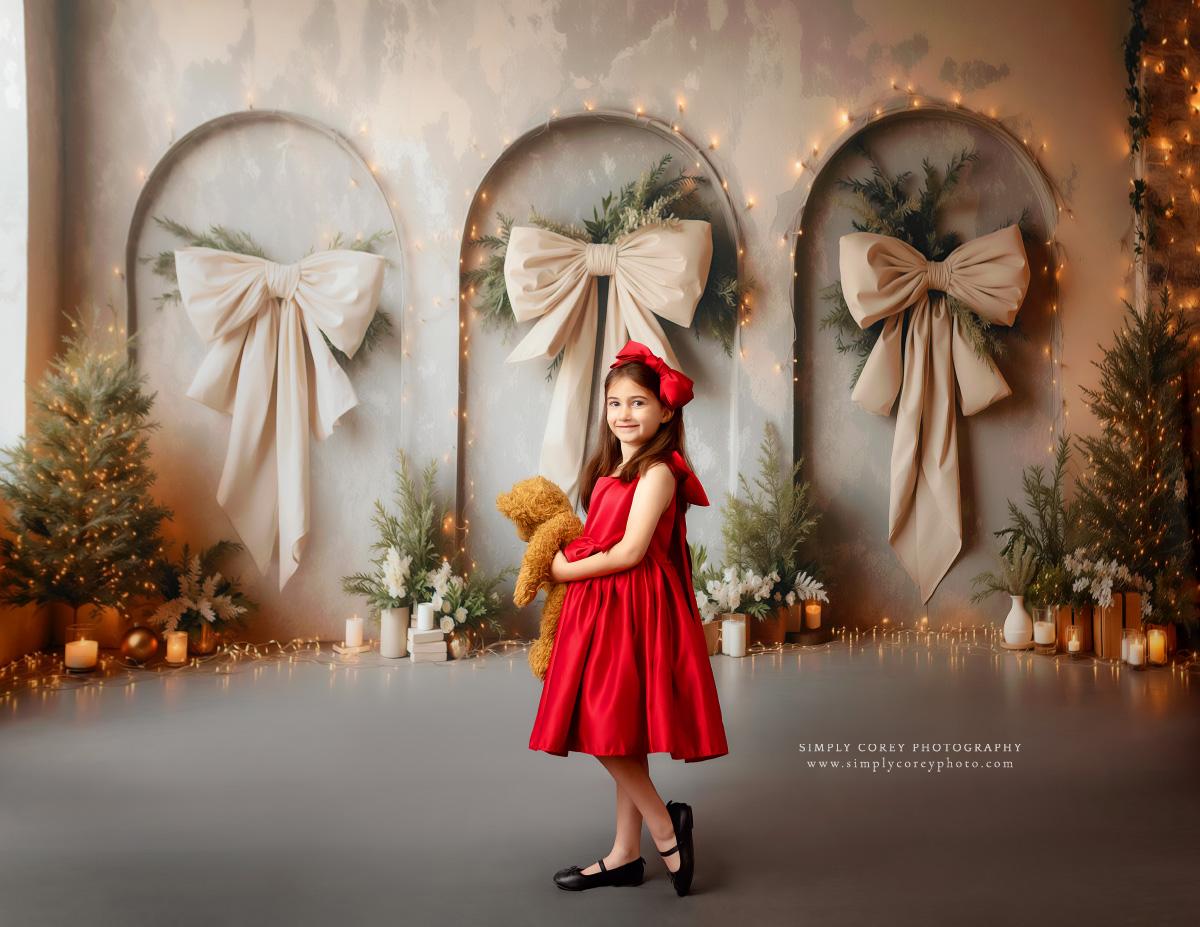 Champagne Holiday Bows Mini Sessions | Champagne-Holiday-Arches02.jpg