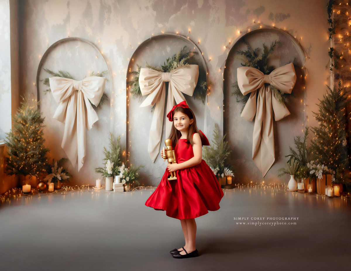 Champagne Holiday Bows Mini Sessions | Champagne-Holiday-Arches05.jpg