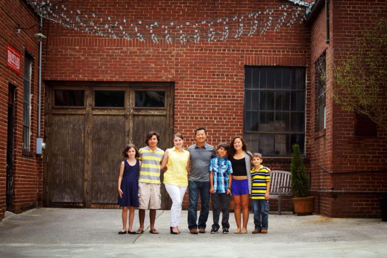 Marietta family photographer, large family on Marietta Square