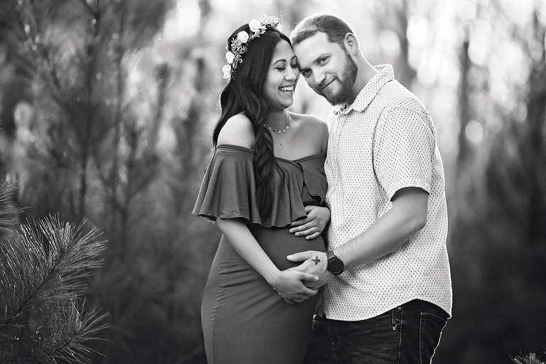 maternity photographer near Lithia Springs, black and white portrait of couple outside