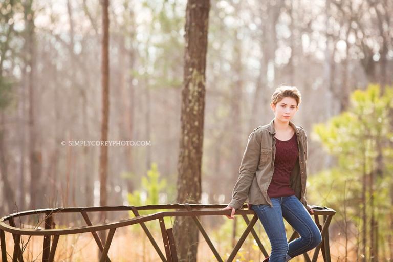 rustic outdoor photography session by Atlanta teen photographer