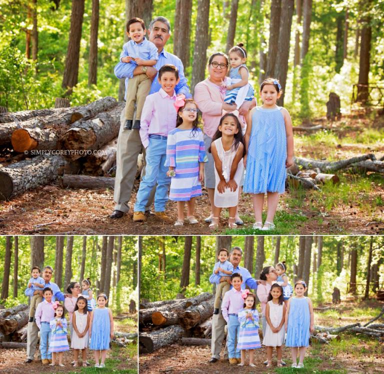 Douglasville extended family photographer, grandparents with grandchildren outside