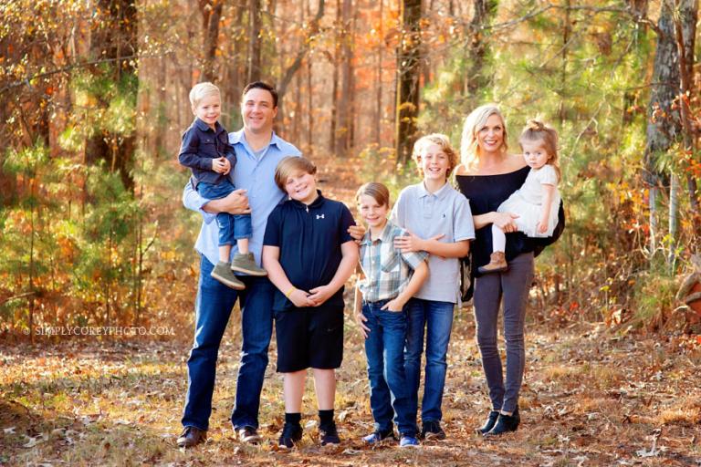 family photographer near Carrollton, Georgia, fall portrait with a big family