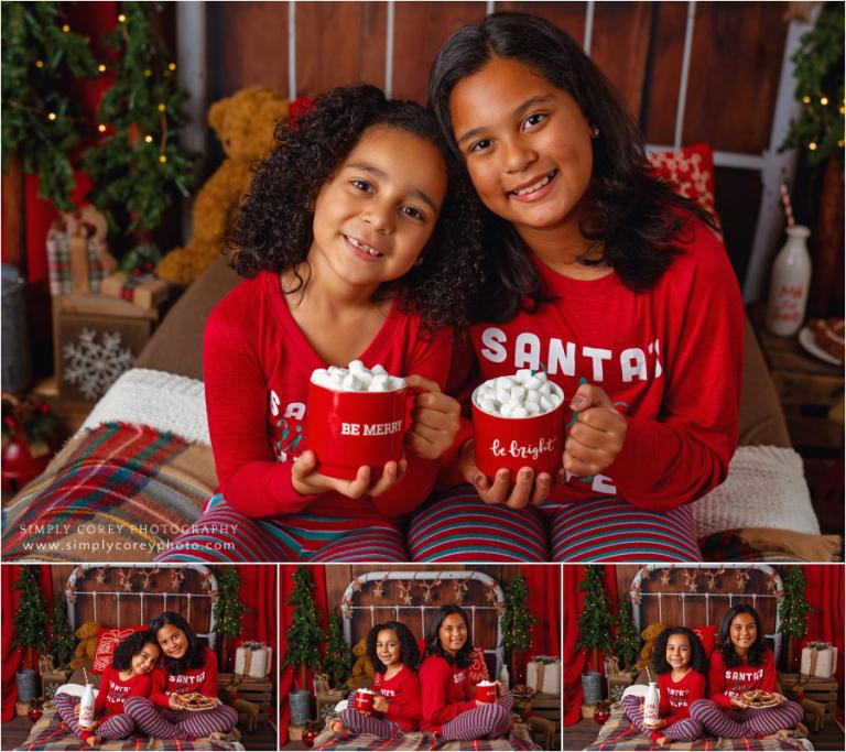 Christmas mini session photographer near Atlanta, kids with hot chocolate