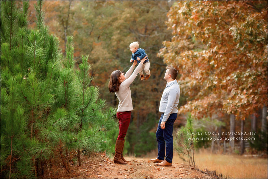 Villa Rica family photographer, outdoor fall mini session with baby