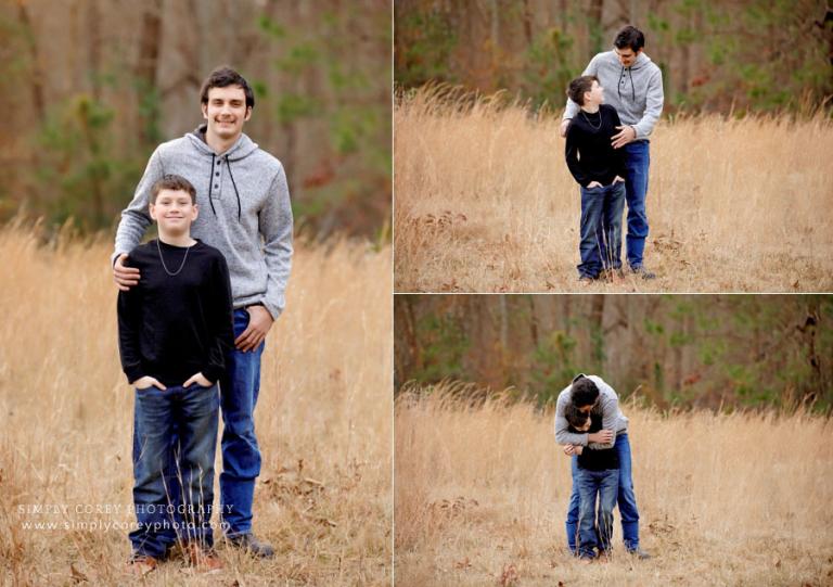 Douglasville family photographer, brothers outside in a field