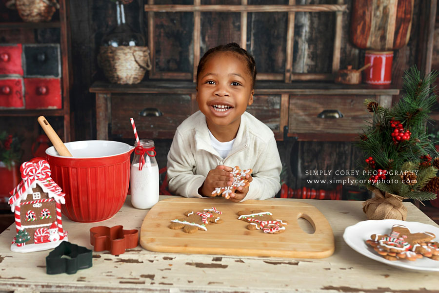 Carrollton Christmas mini session photographer, holiday kitchen studio set