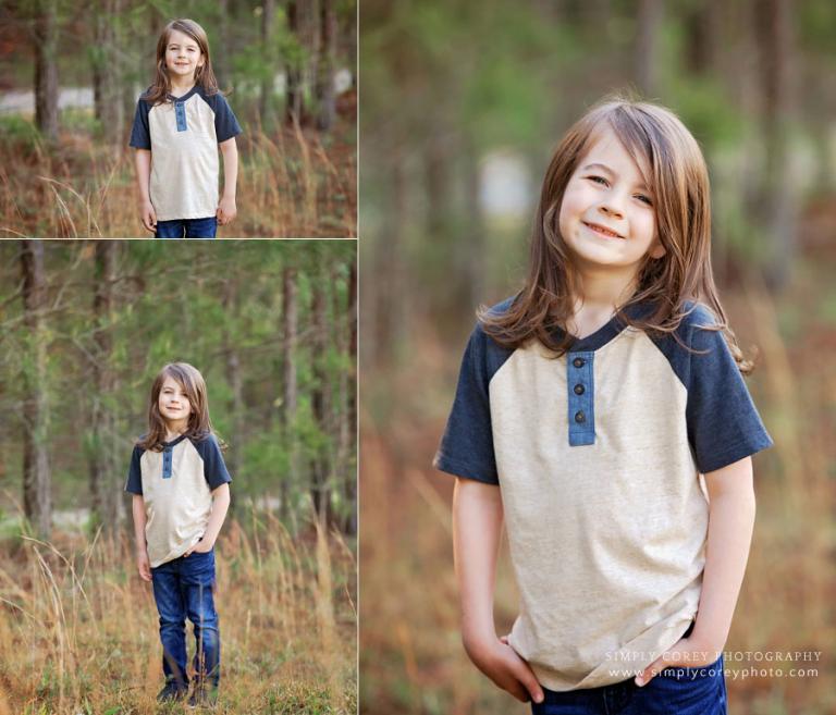 Peachtree City child photographer, boy outside during family portrait session