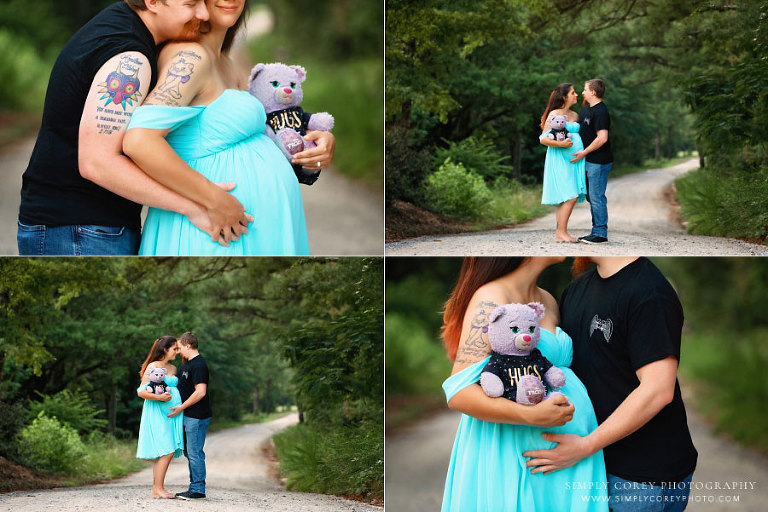 Bremen maternity photographer, couple outside with angel baby remembrance