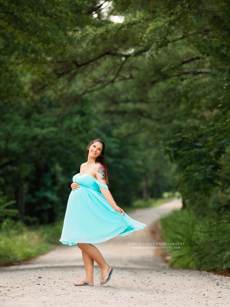 Newnan maternity photographer, outdoor portrait in blue dress on country road