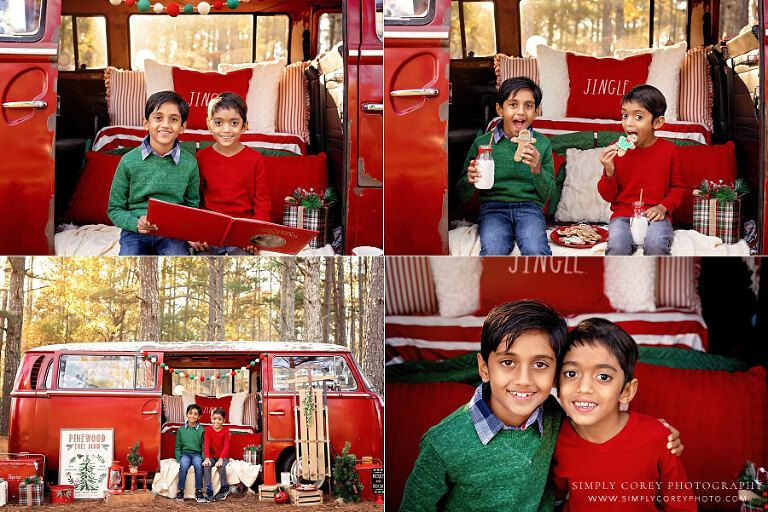 mini session photographer near Atlanta, children outside with VW Bus for Christmas