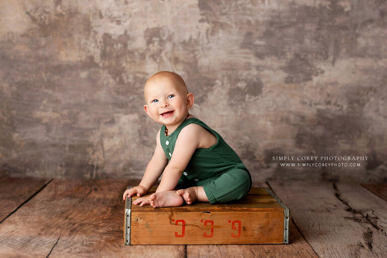 Atlanta baby photographer, boy nine month sitter session in studio