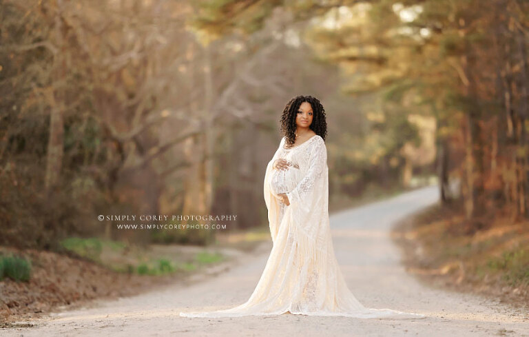 Newnan maternity photographer, outdoor session on country road in boho dress