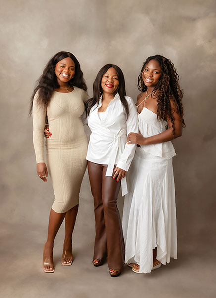 family photographer near Atlanta, mom and grown daughters studio session