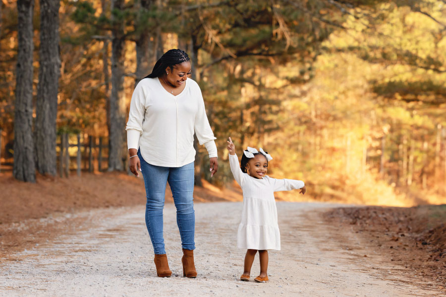 outdoor mommy and me session on country road by Douglasville family photographer
